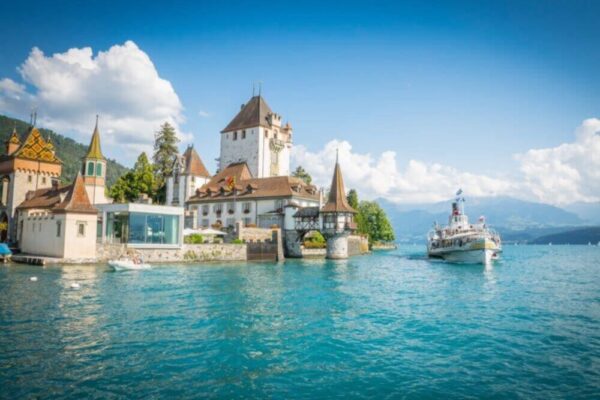 Day-Pass Lake Thun & Lake Brienz with Guest card