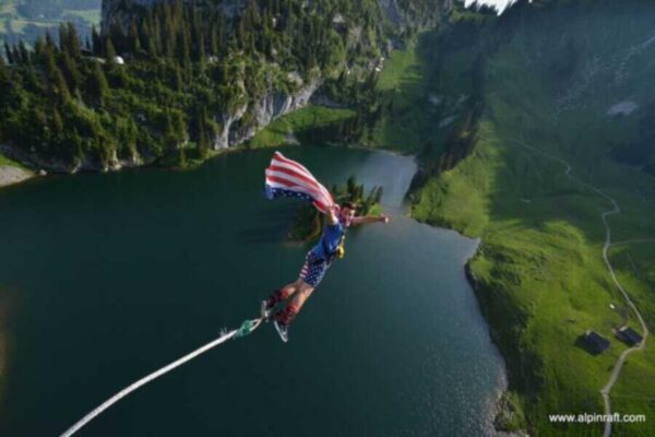 BUNGY JUMP STOCKHORN